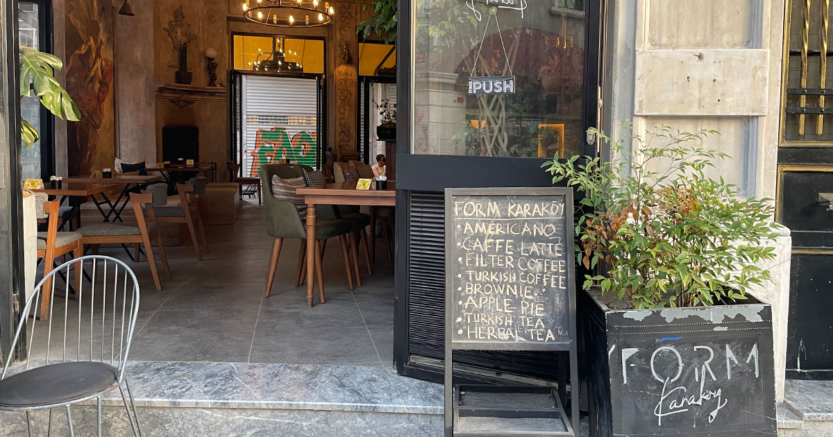 イスタンブール新市街で作業できるおすすめカフェ｜旅と仕事ジャーナル